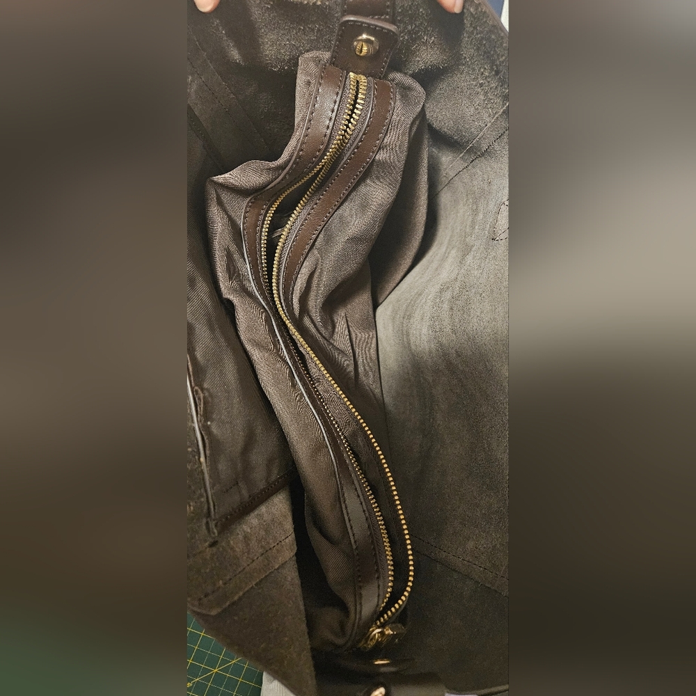 Danier Leather bag - Picture 6 of 9